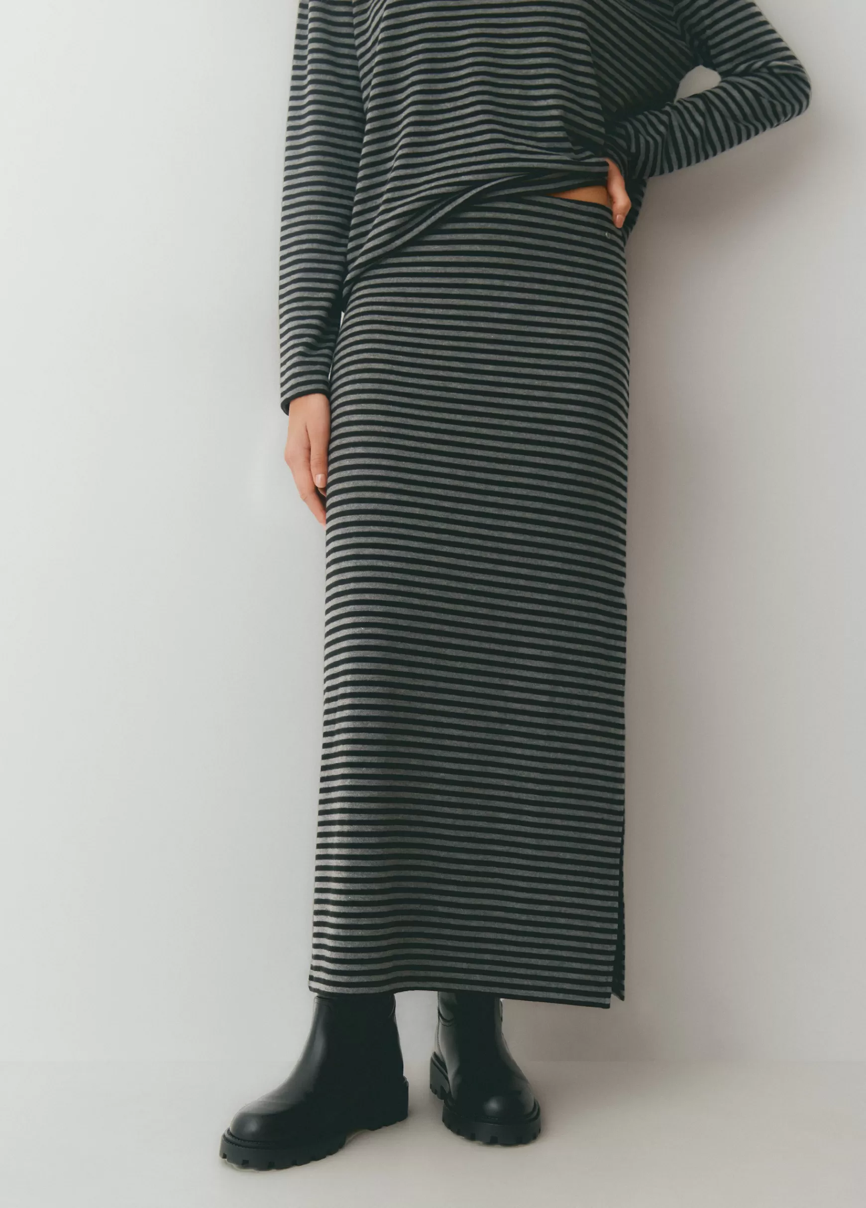 Brownie Saia midi risca tecida bicolor- Saias | Total Look