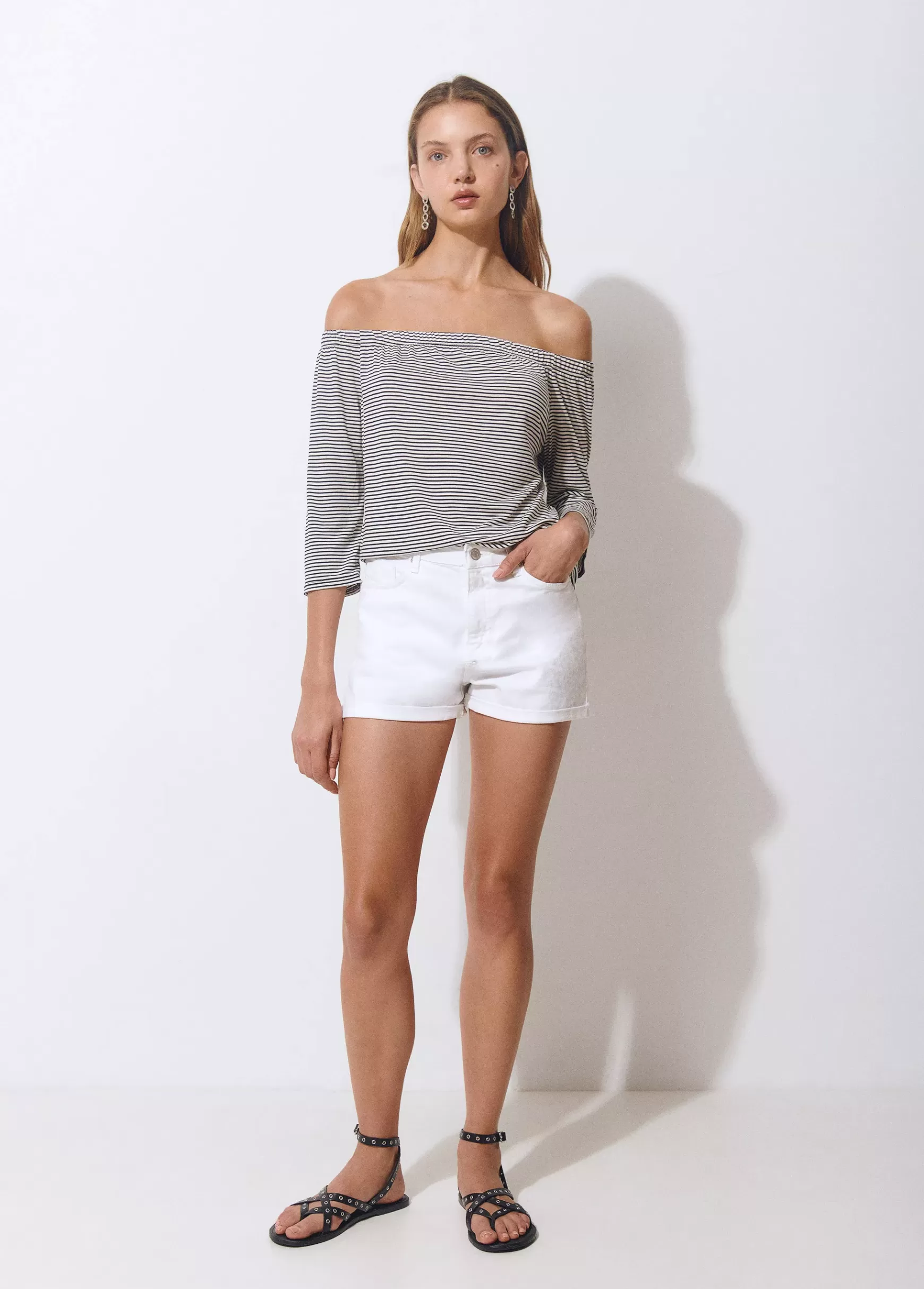 Brownie T-shirt decote bardot risca tecida bicolor- T-shirts E Tops Alças
